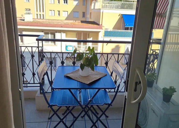 Avec Balcon * Menton