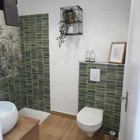 Apartment Avec Balcon